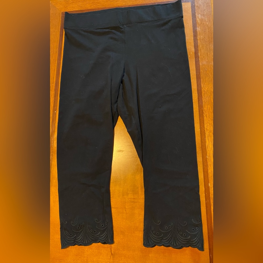 Women’s black leggings